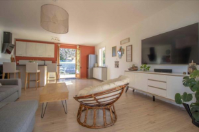 Nice 95m with terrace - residence with pool